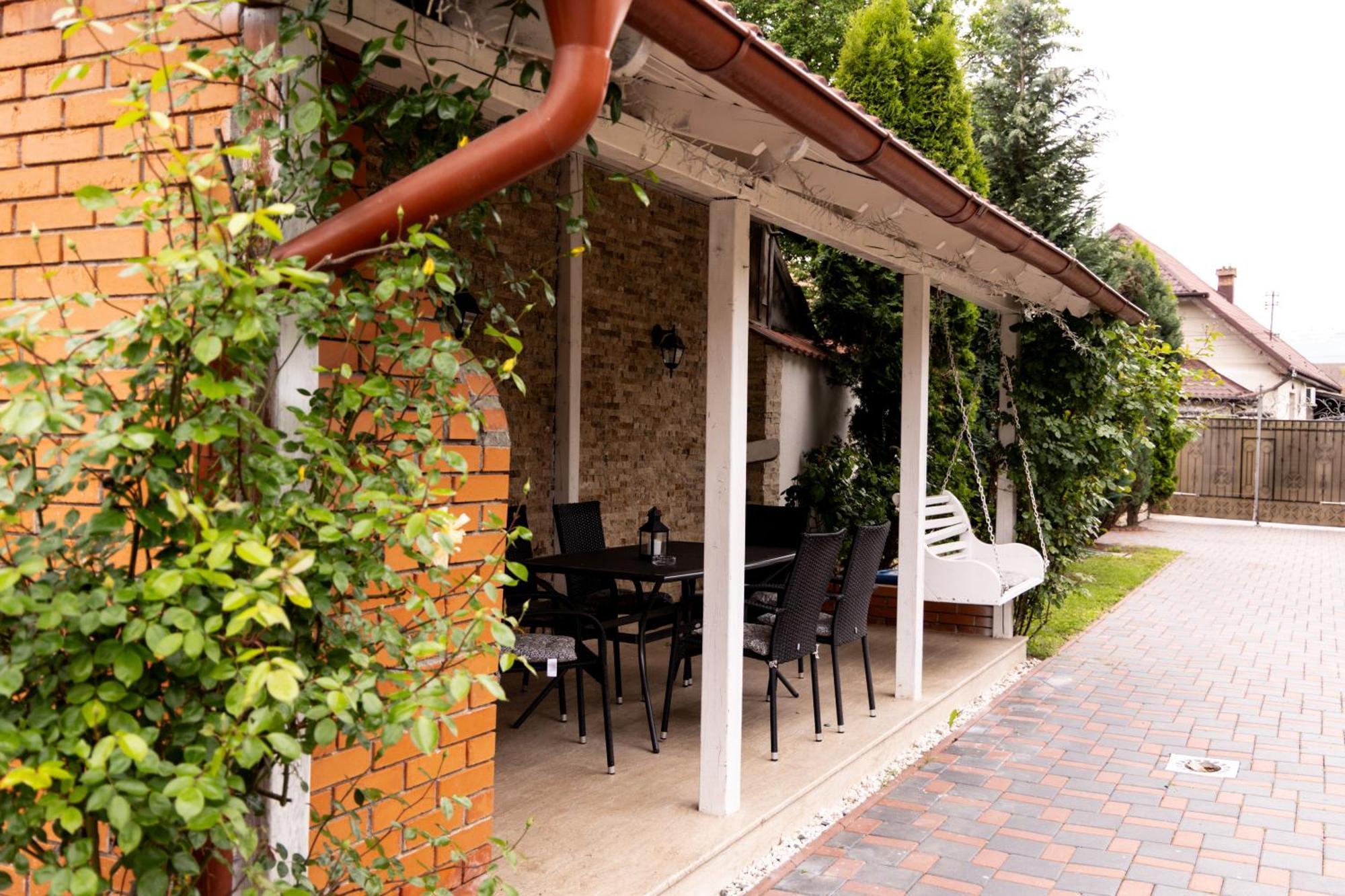 Green Garden Avrig Exterior foto