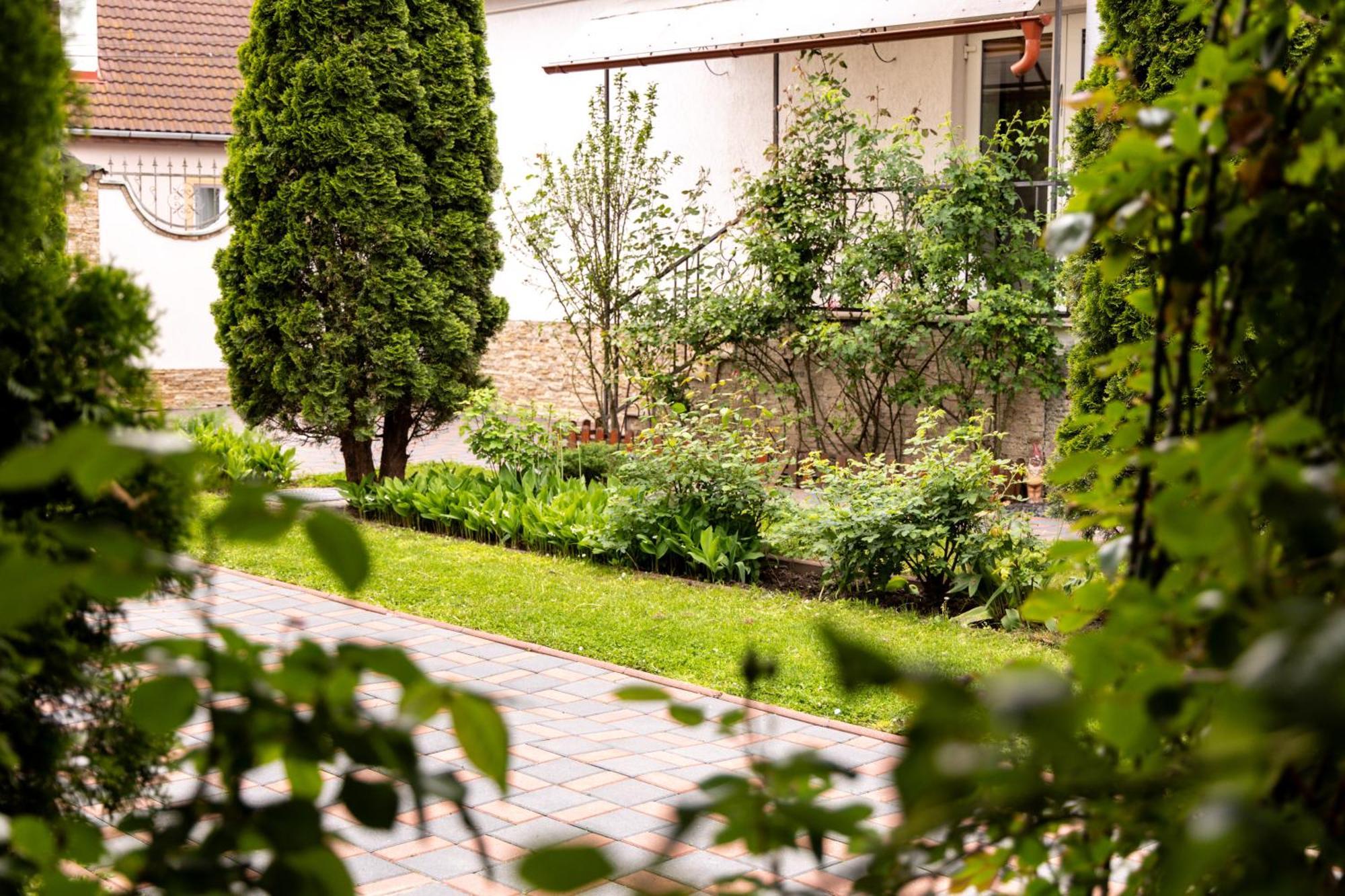 Green Garden Avrig Exterior foto